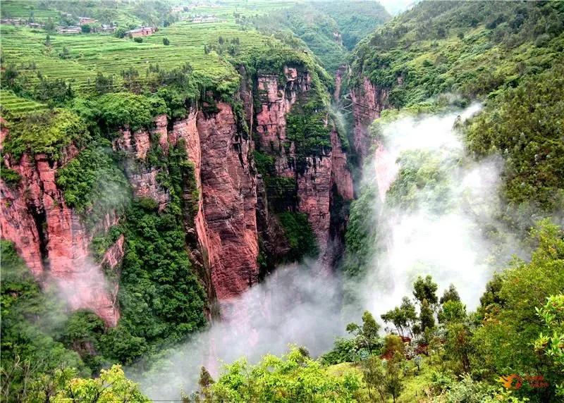 昆明楚雄企業(yè)徒步團(tuán)建露營(yíng)之旅